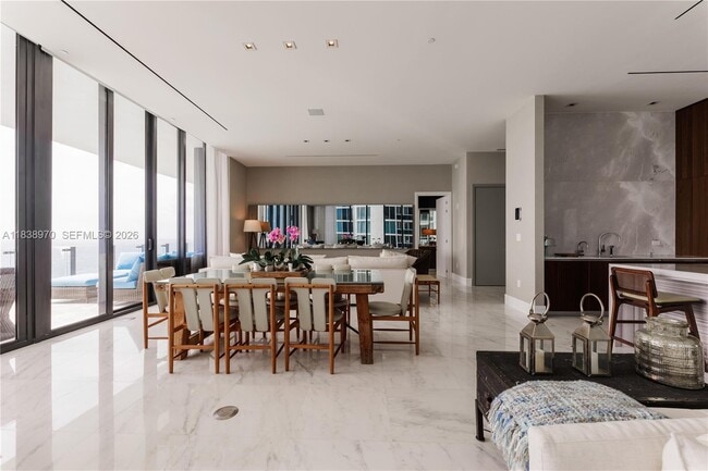 Building Photo - 17141 Collins Ave