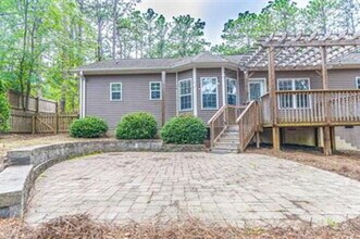 Building Photo - 465 Crestview Rd
