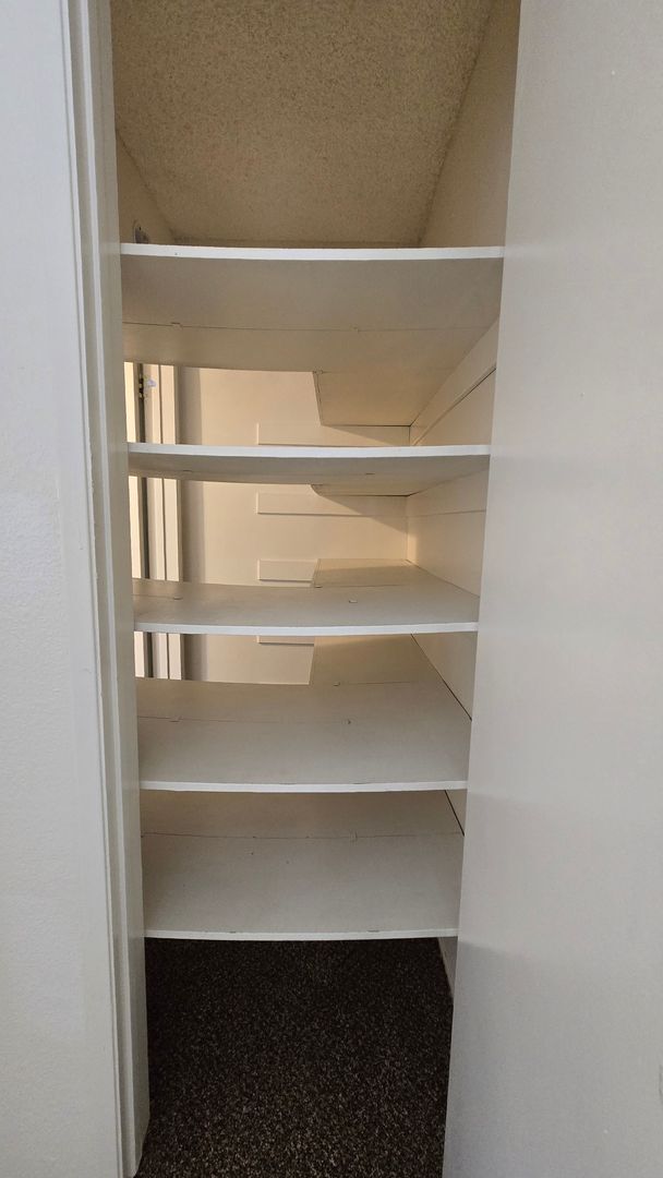 Building Photo - 4147 Pinewood Lake Dr