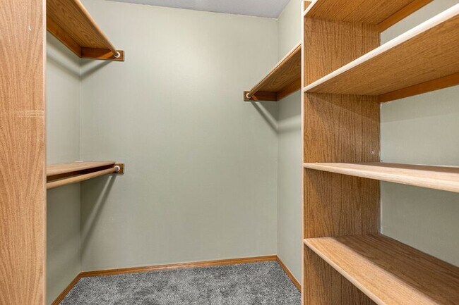 Building Photo - 18438 SE Stephens St