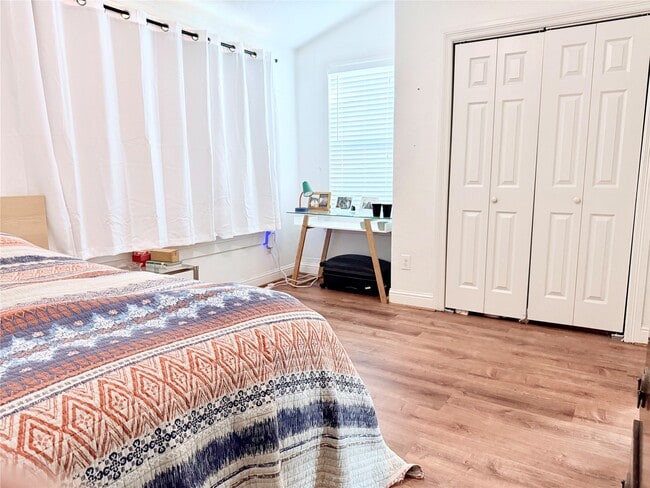 Building Photo - 4919 Walker St