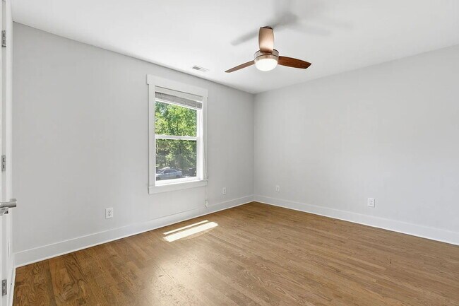 Building Photo - 1224 Bessie Ave