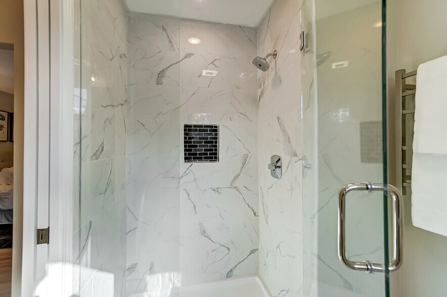 Building Photo - 271 Albright Dr