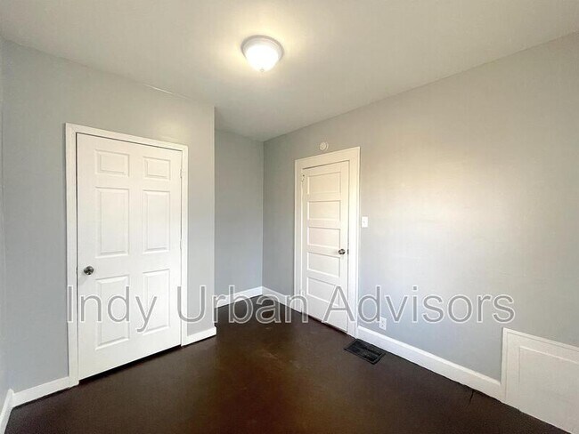 Building Photo - 1935 Adams St