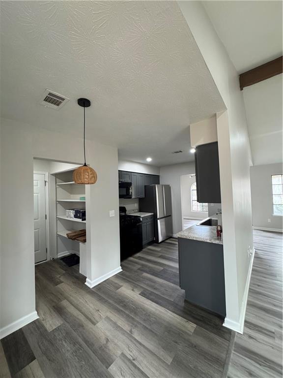 Building Photo - 3821 River Rd