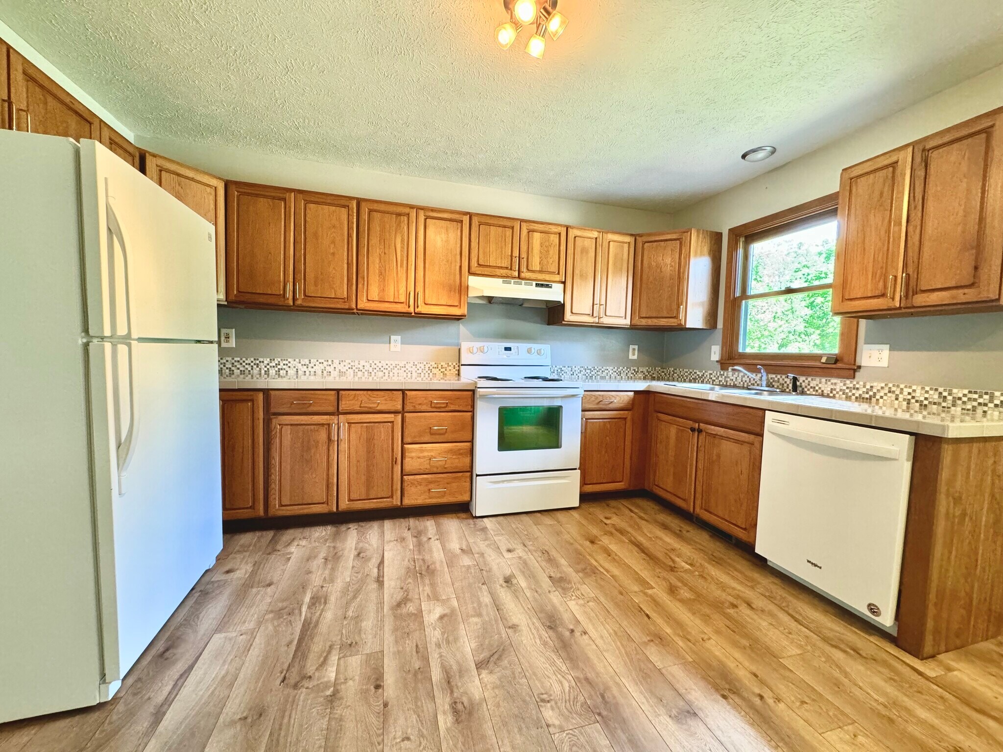 Building Photo - 6791 Pleasantview St NE