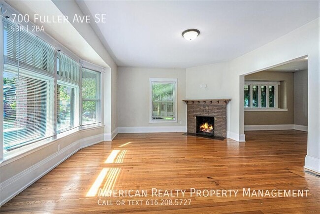 Building Photo - 700 Fuller Ave SE