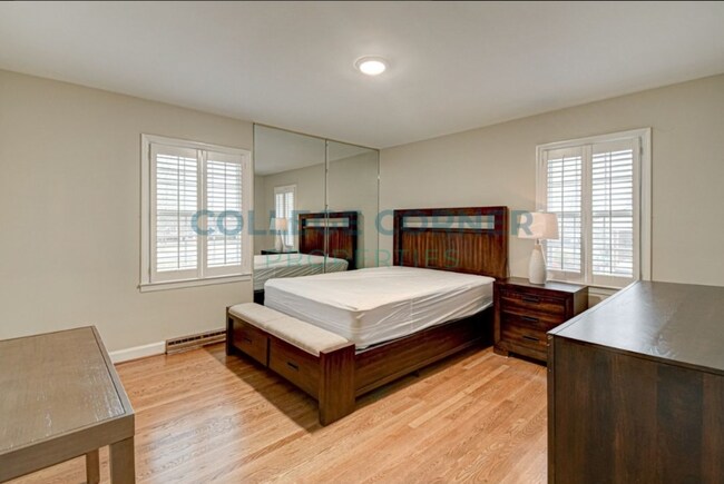 Building Photo - 809 Minorcas Rd