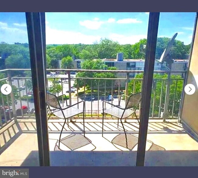 Building Photo - 1836 Metzerott Rd