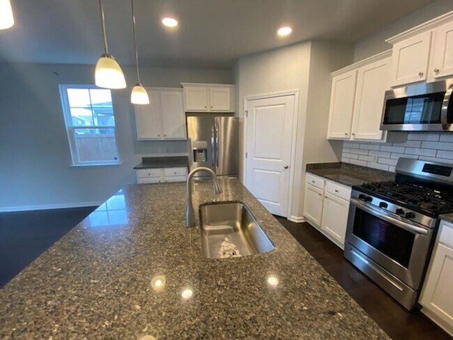 Building Photo - Beautiful 4 Bedroom in Cane Bay