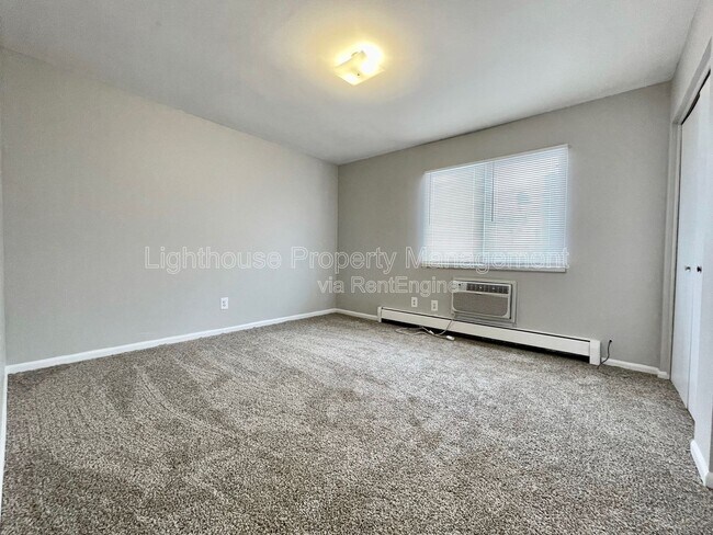 Building Photo - 2855 Taft Ave SW