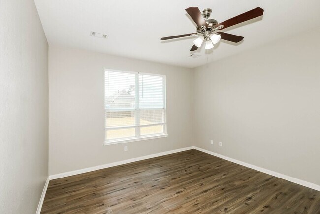 Building Photo - 1103 Redwood Meadow Ln