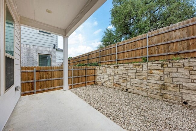 Building Photo - 12811 Stanford Dr