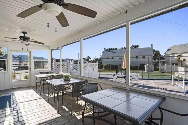 Building Photo - 6634 Hickorywood Ln