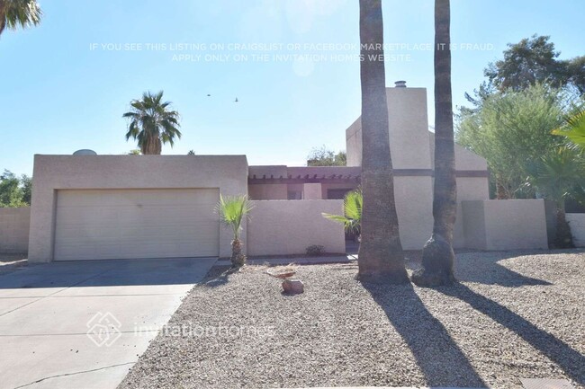 Primary Photo - 1565 W Irisado Cir