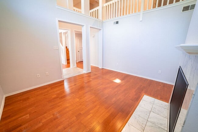 Building Photo - 1425 Danielle Dr