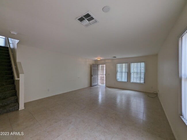 Building Photo - 3215 W St Anne Ave