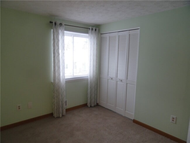 Building Photo - 206 Greenway Blvd