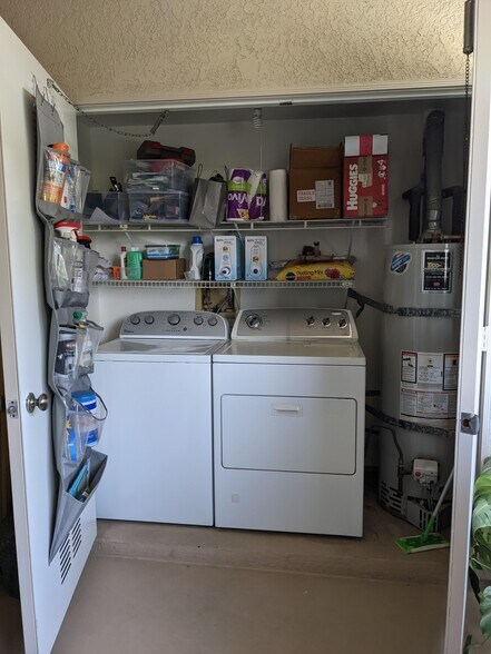 Building Photo - 3544 Caminito El Rincon