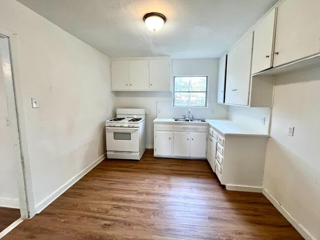 Building Photo - 4315 Spring Oak Dr