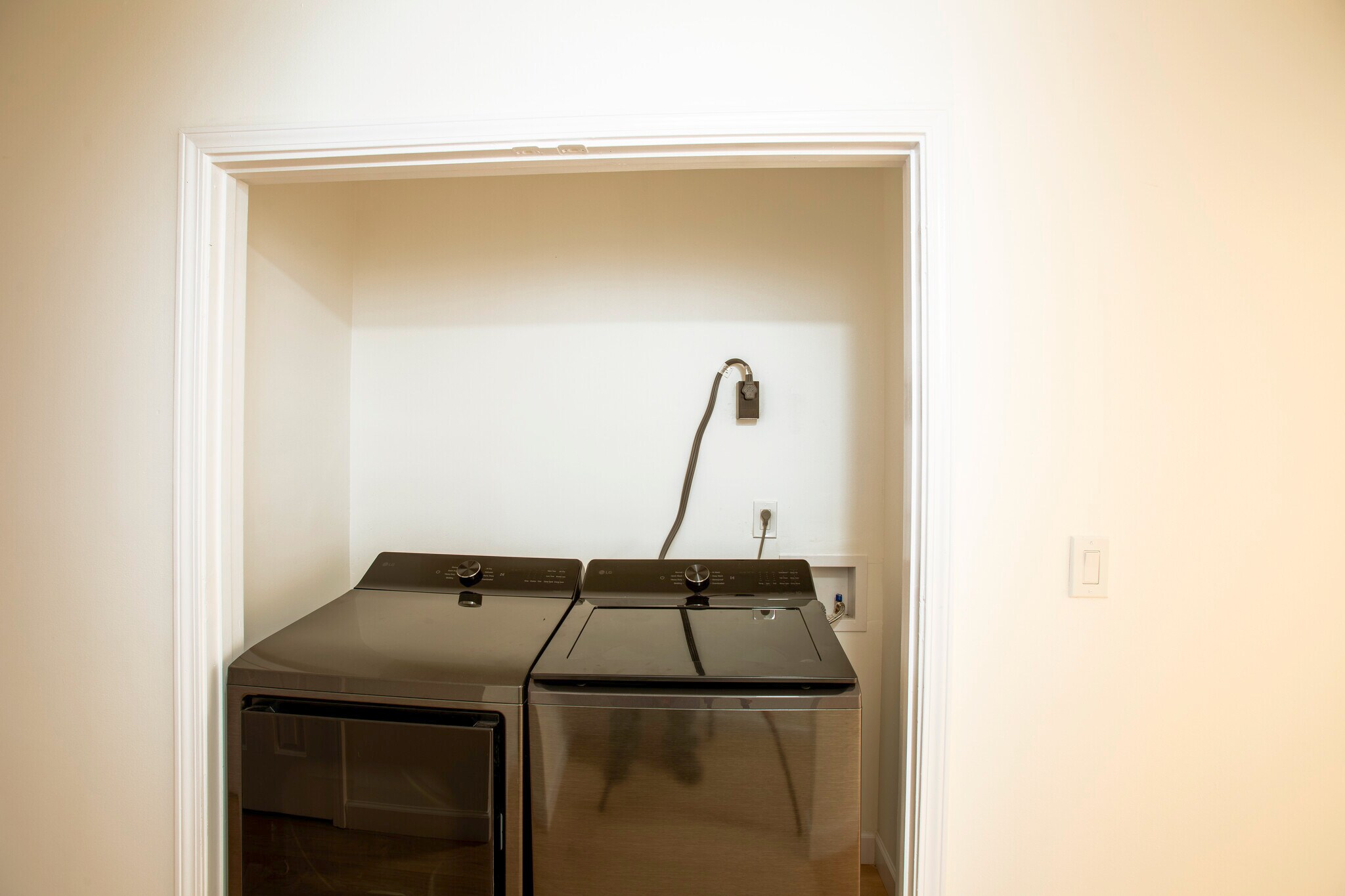 Building Photo - 1609 Deford Bailey Ave