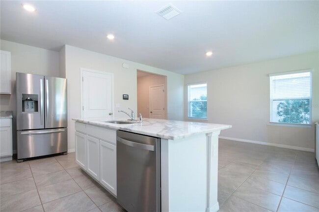 Building Photo - 3513 Hilltop Cir