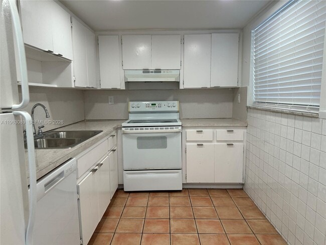 Building Photo - 706 NW 87th Ave