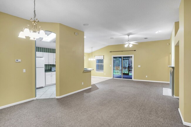 Building Photo - 3 bedroom 2 bathroom home in Fleming Island