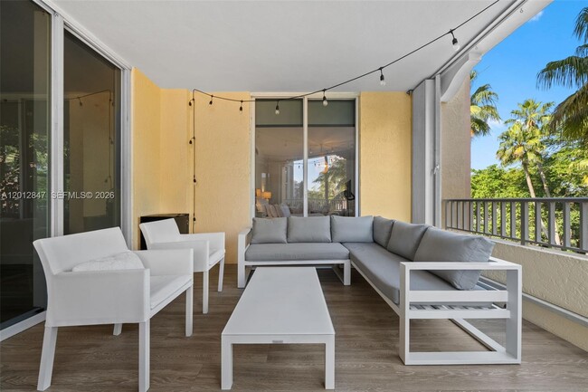 Building Photo - 731 Crandon Blvd