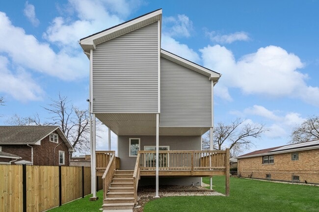 Building Photo - 1537 Scoville Ave