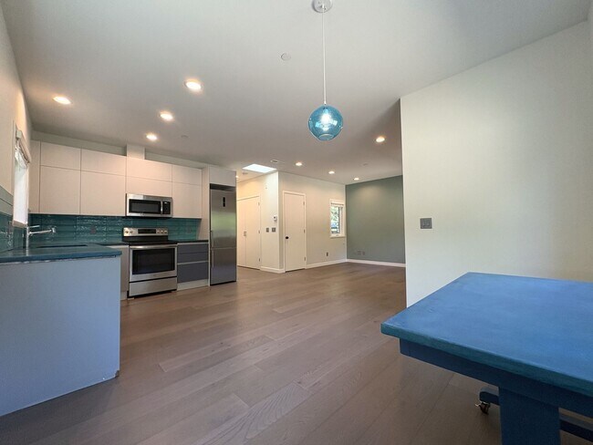 Building Photo - Beautiful 2BD/2BA ADU in Peaceful Portola Valley Setting
