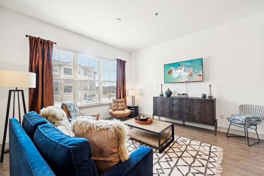 Building Photo - The Village at Rayzor Ranch