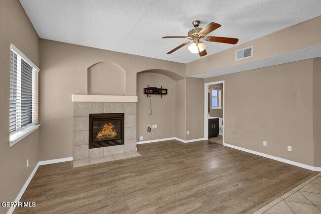 Building Photo - 3108 Tierra Nora Dr