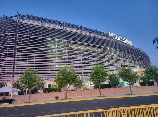 Building Photo - 1608 52nd St