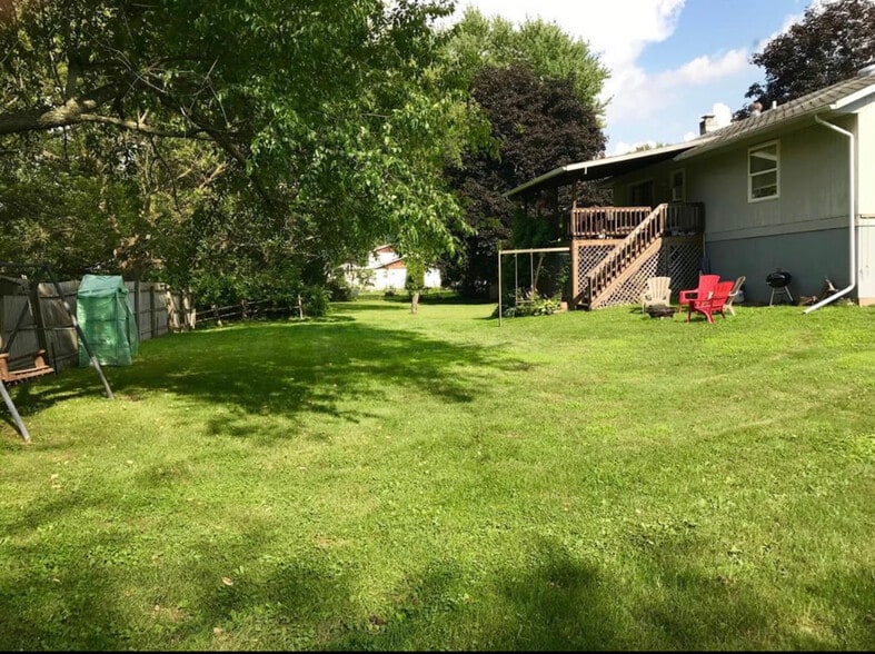 Building Photo - 12 Cherry Cir