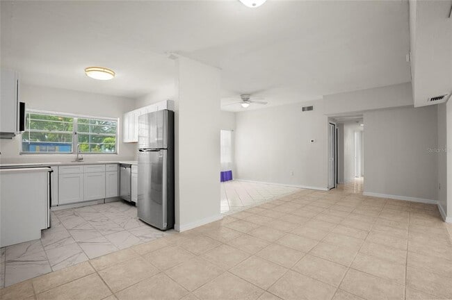 Building Photo - 512 Langford Cir