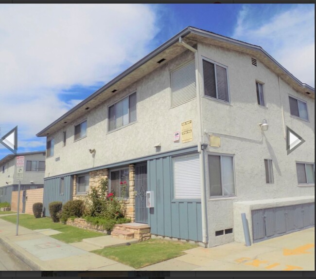 Building Photo - 1 BDRM, 1 BA WITH PARKING (PICTURES COMING...
