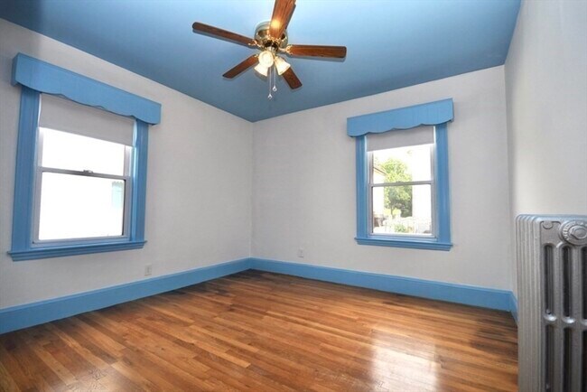 Building Photo - 40 Englewood Ave