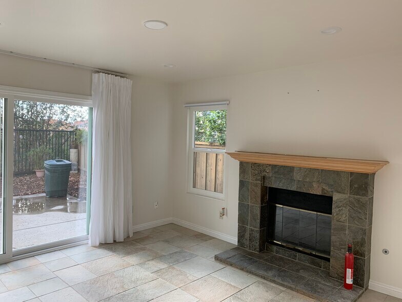 Family room with fire place - 10734 Chinon Cir