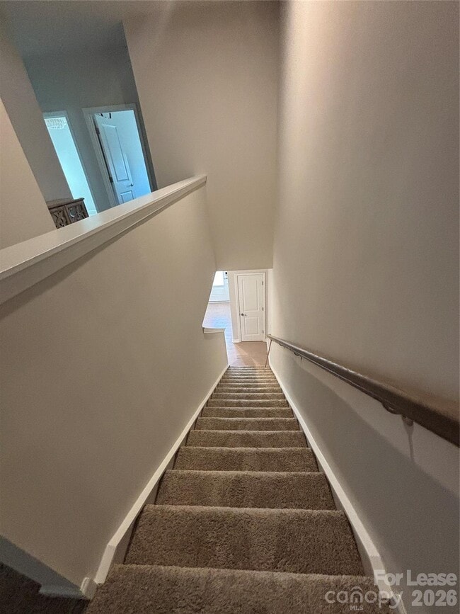 Building Photo - 5200 Somerset Hill Ln