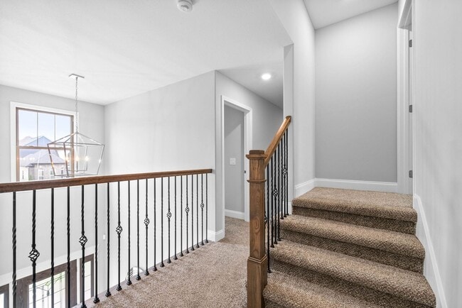 Building Photo - Modern 6-Bedroom Home with Open Layout & S...