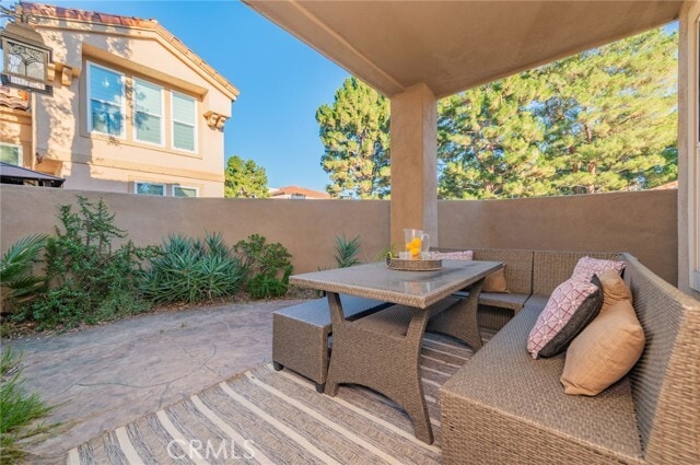 Building Photo - 2 Ellisworth Aisle