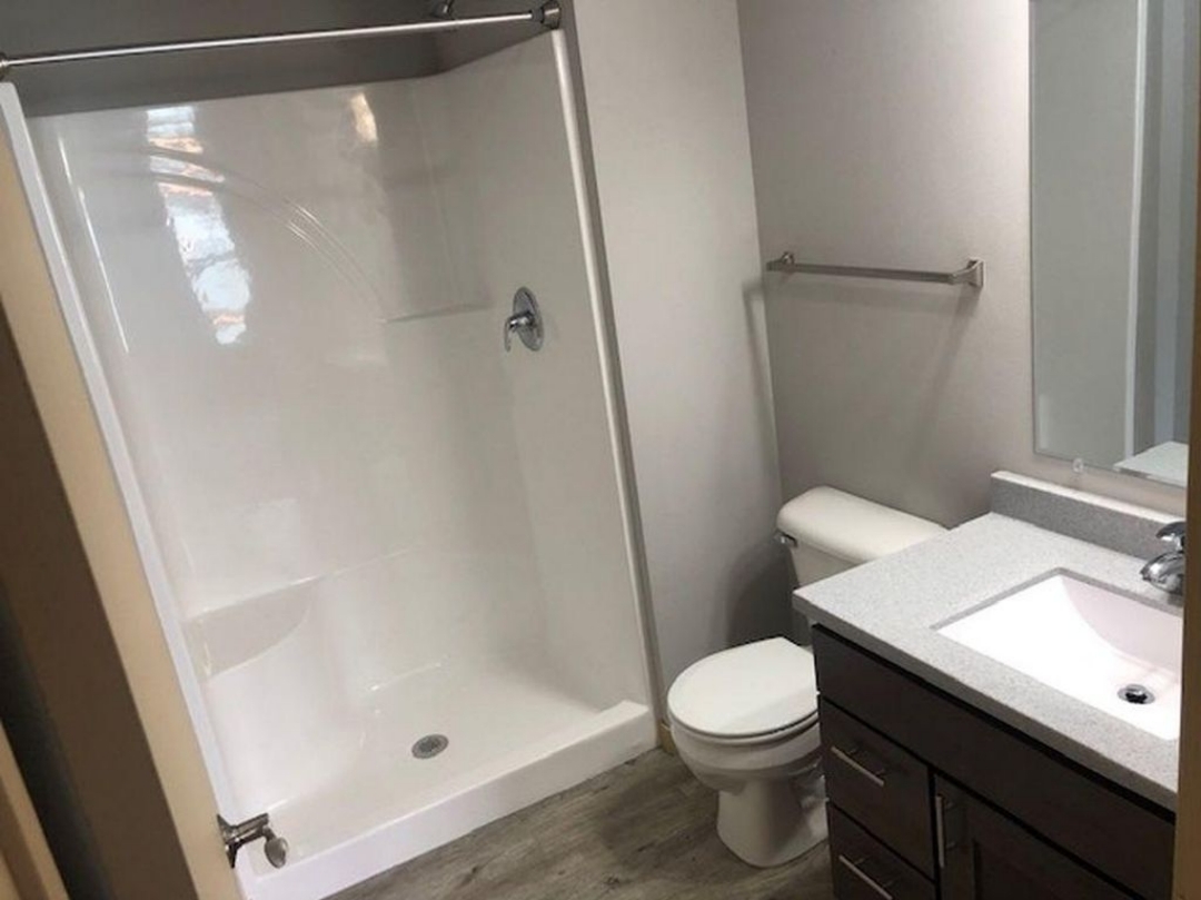 Master bath - 6056 Driscoll Dr