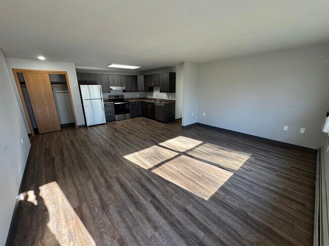 Building Photo - 417 Lotus St