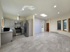 Building Photo - 76 E Wildflower Dr