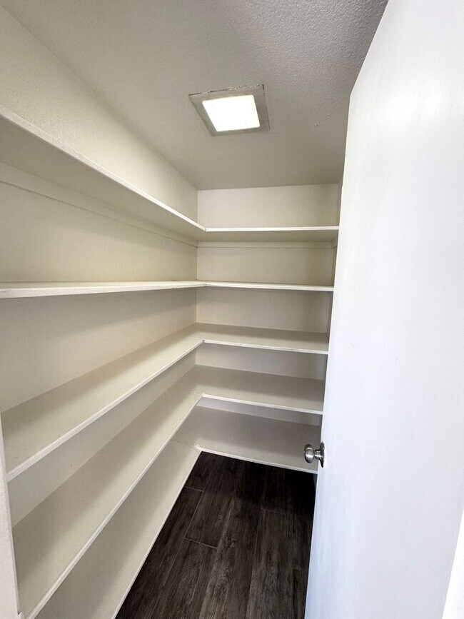 Building Photo - BRAND NEW REMODEL 3 BED, 2 BATH LOCATED HA...