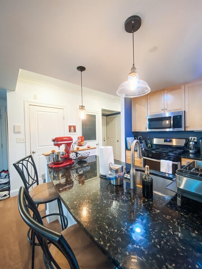 Building Photo - 121 Green St