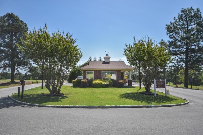 Building Photo - 45 Lookout Point