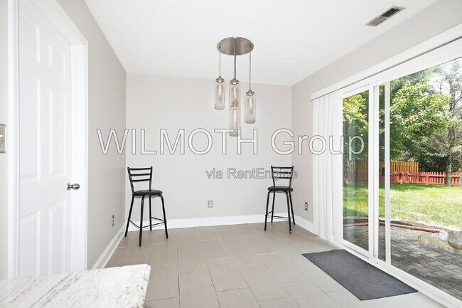 Building Photo - 9224 Oak Knoll Ln