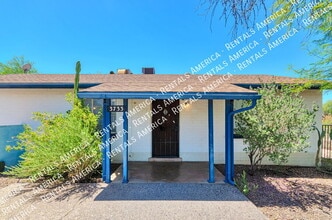Building Photo - 3733 N Mountain Ave
